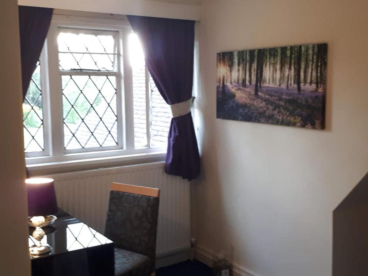 Peaceful Retreat Hideaway Surrey Apartment เอสเชอร์ ภายนอก รูปภาพ