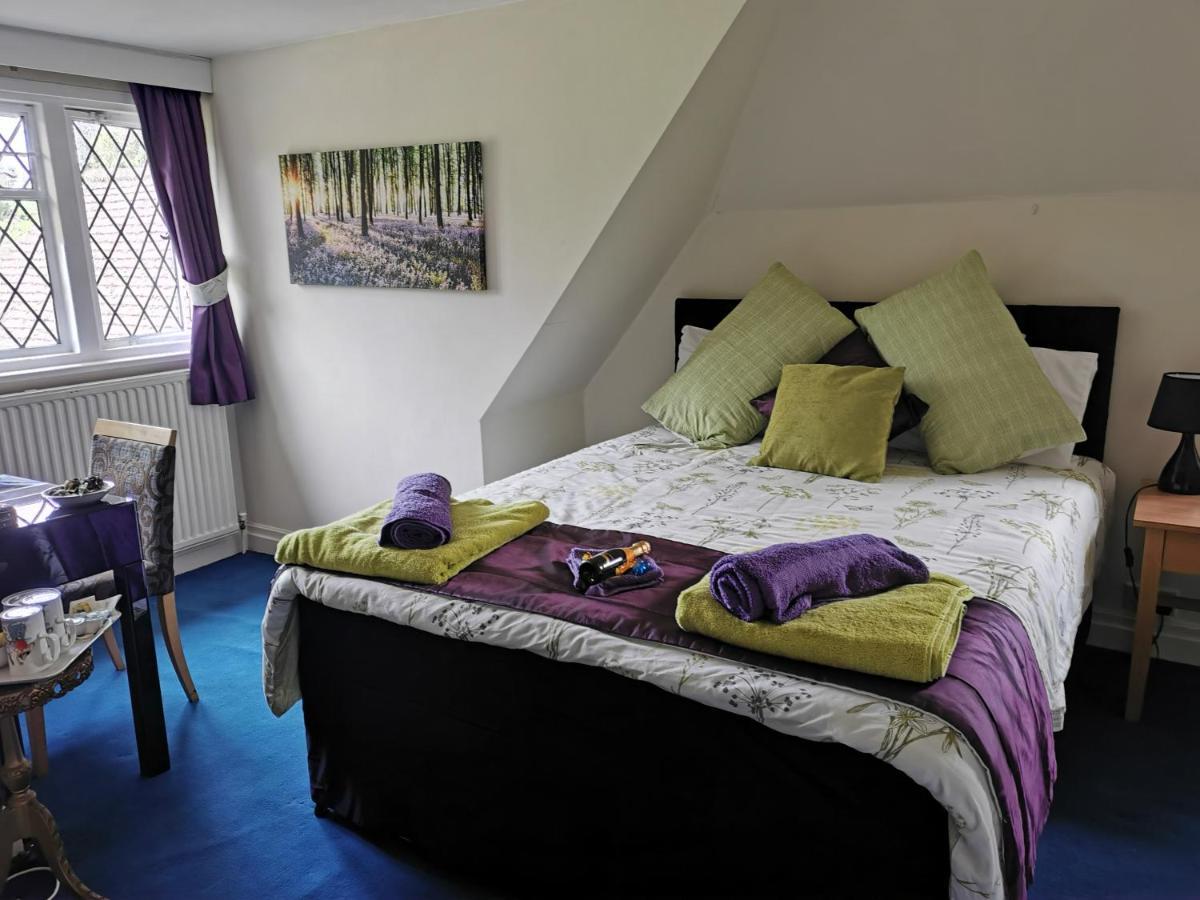 Peaceful Retreat Hideaway Surrey Apartment เอสเชอร์ ภายนอก รูปภาพ