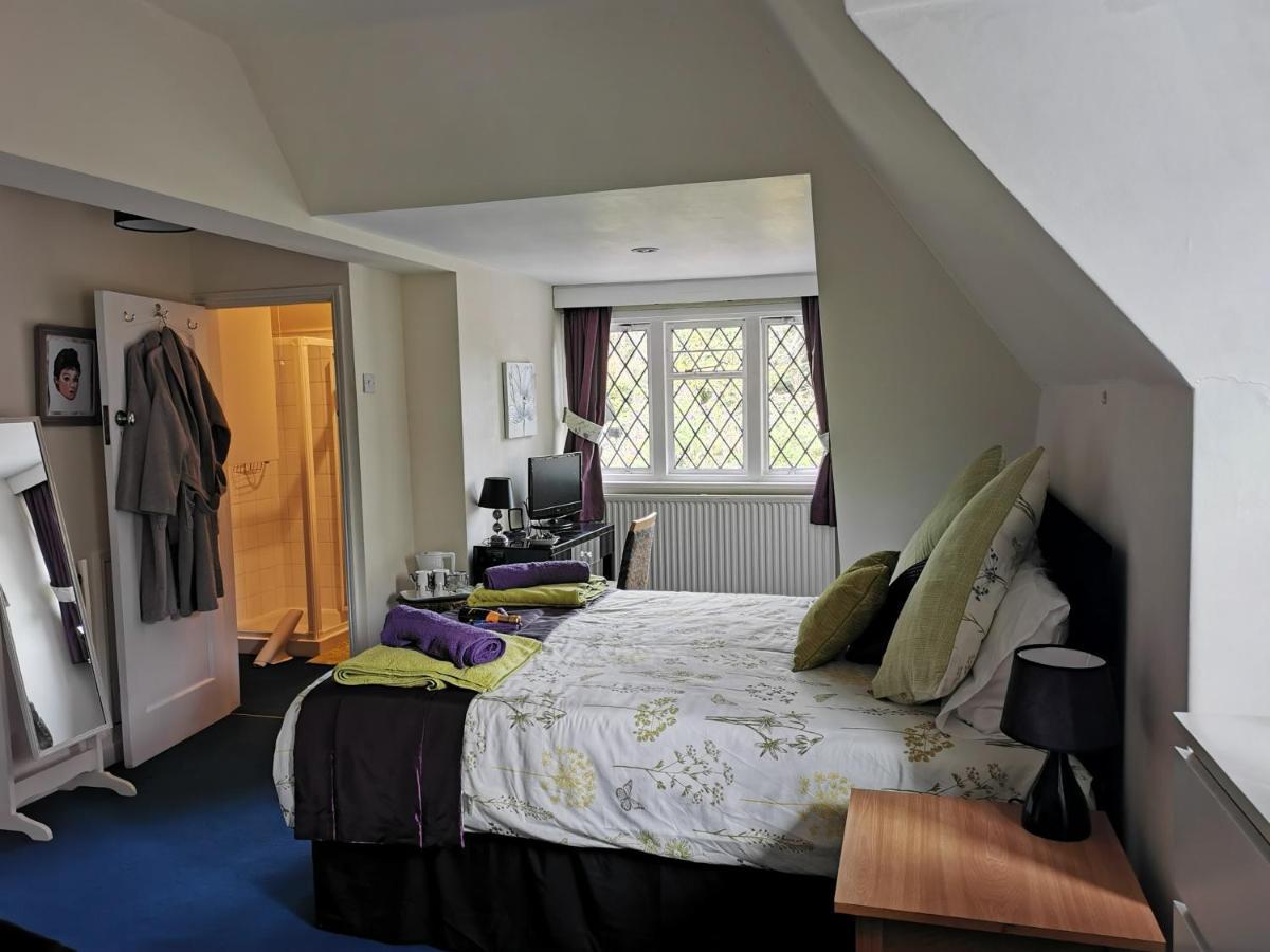 Peaceful Retreat Hideaway Surrey Apartment เอสเชอร์ ภายนอก รูปภาพ